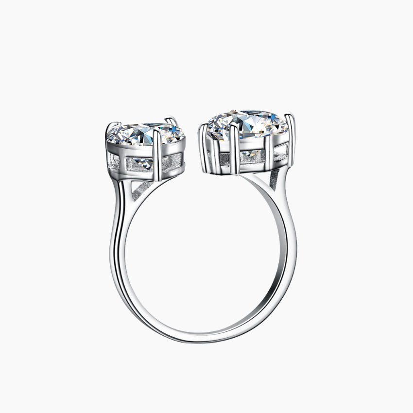 Elara Heart Teardrop Moissanite Ring