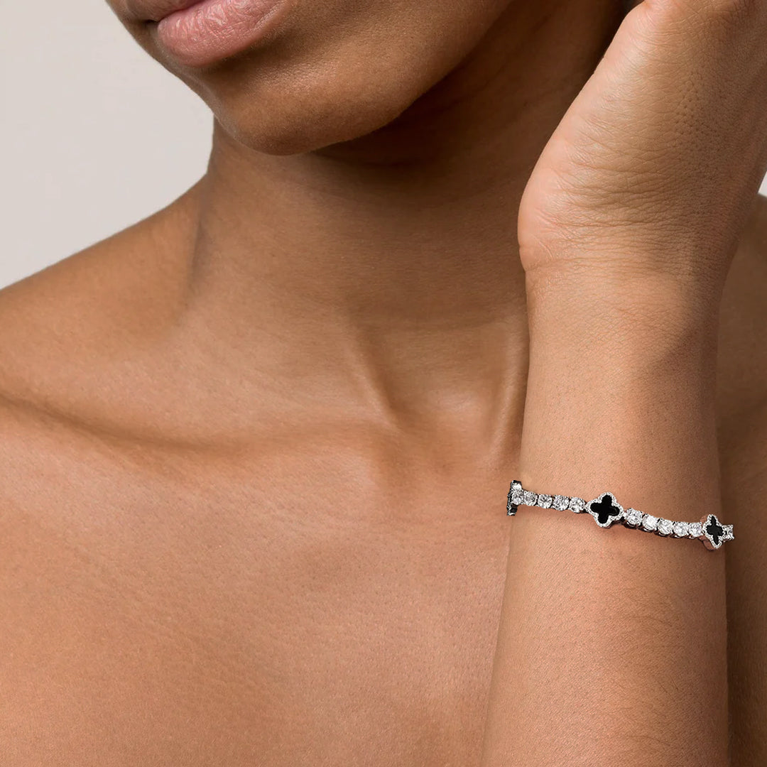 Yuna Black Agate Onyx 4-Leaf Clover Moissanite Bracelet