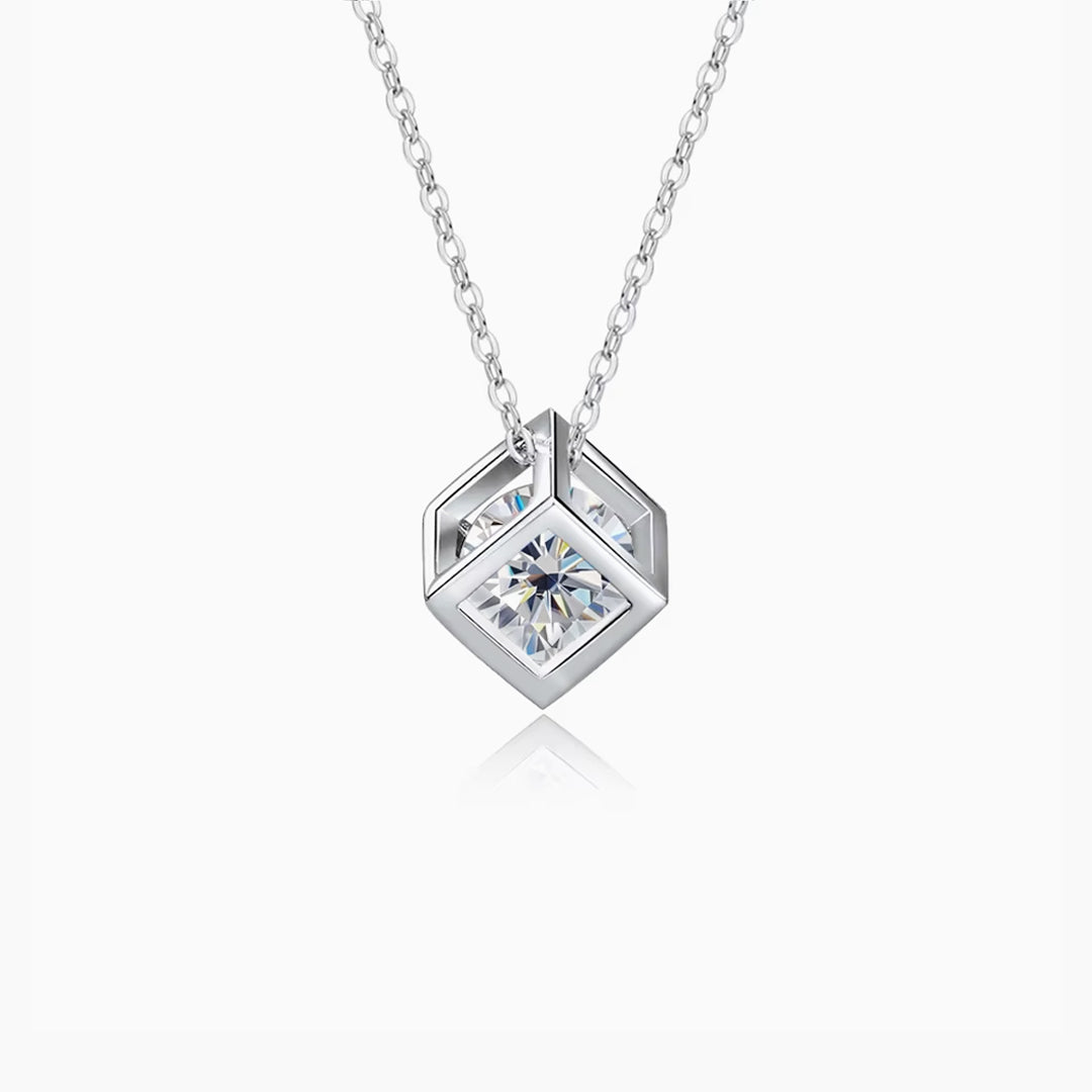 Capsa Jewel In the Box Moissanite Necklace