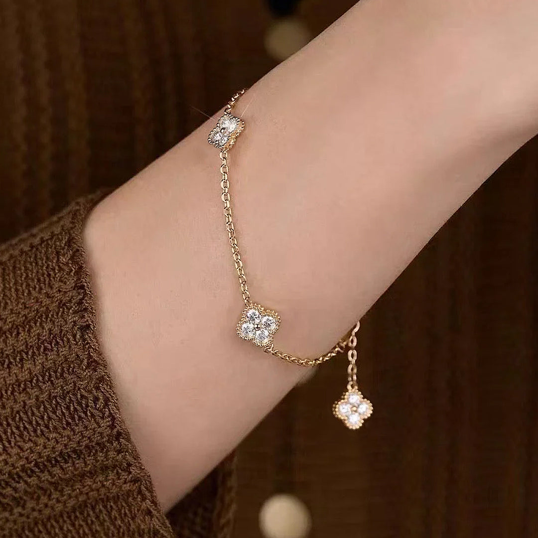 Yuna 4-Leaf Clover Round-edge Moissanite Bracelet