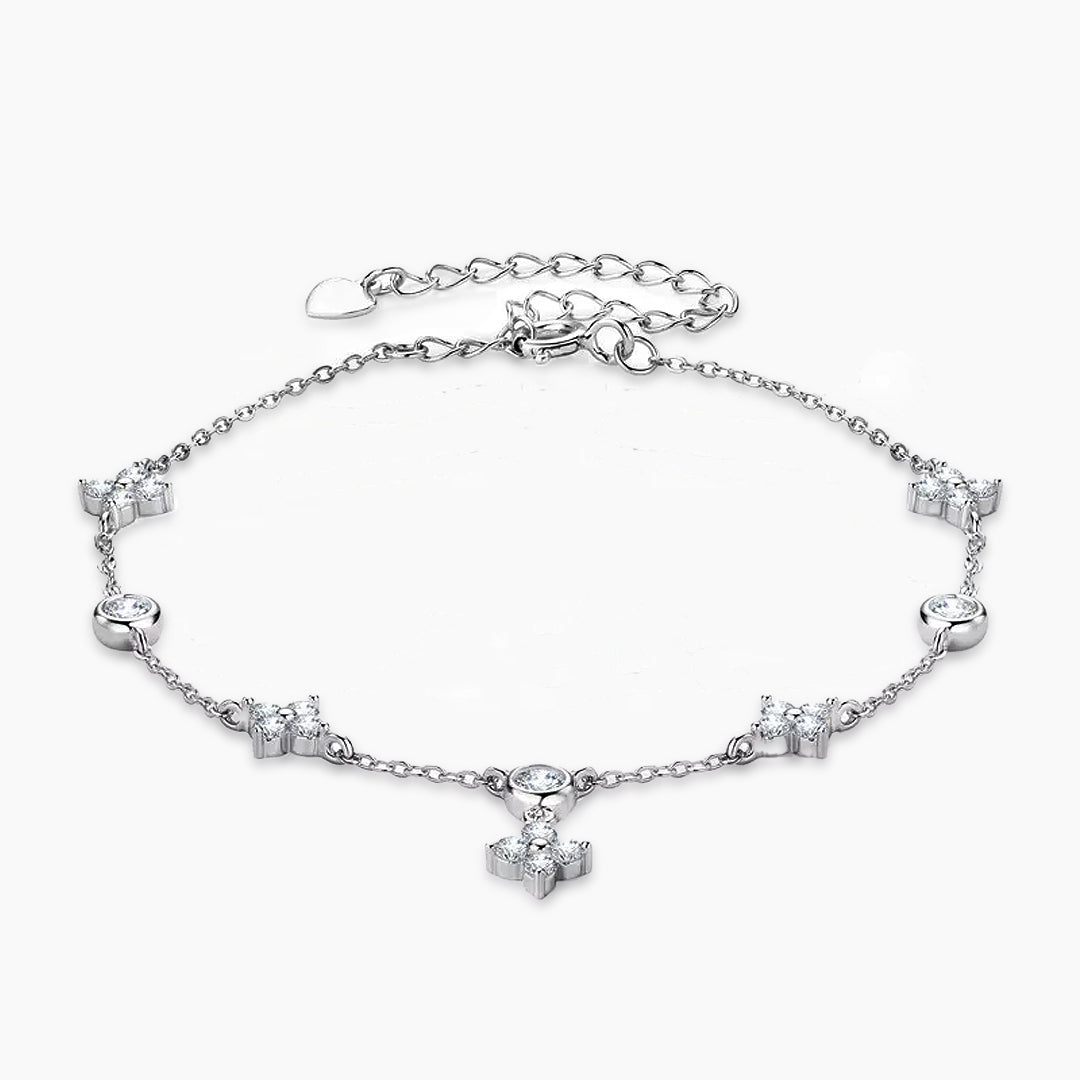 Yuna 4-Leaf Clover Moissanite Bracelet