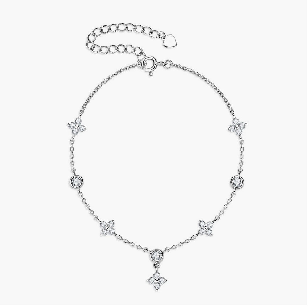 Yuna 4-Leaf Clover Moissanite Bracelet