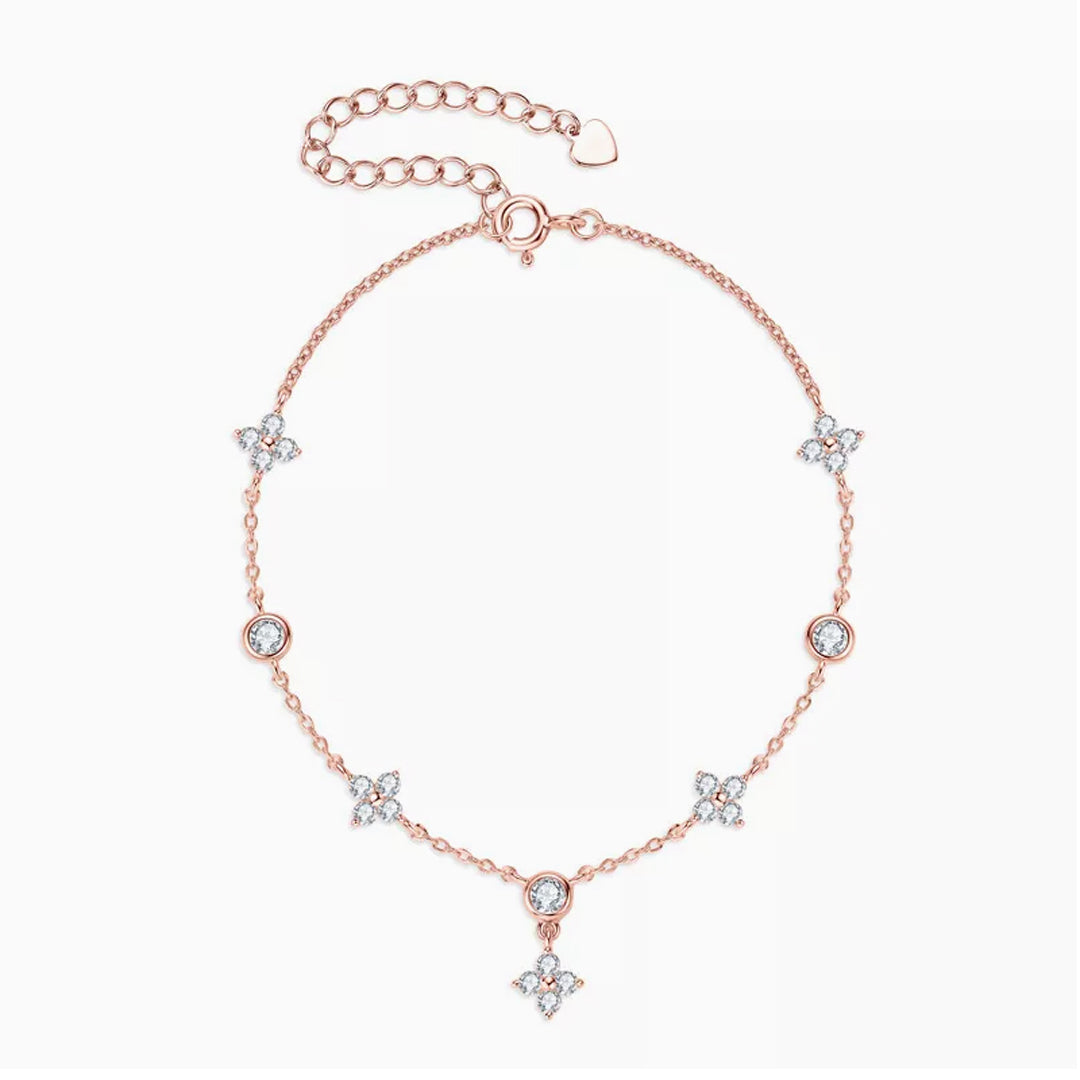 Yuna 4-Leaf Clover Moissanite Bracelet