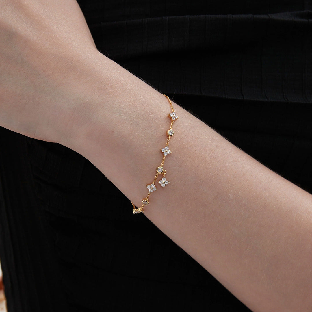 Yuna 4-Leaf Clover Moissanite Bracelet