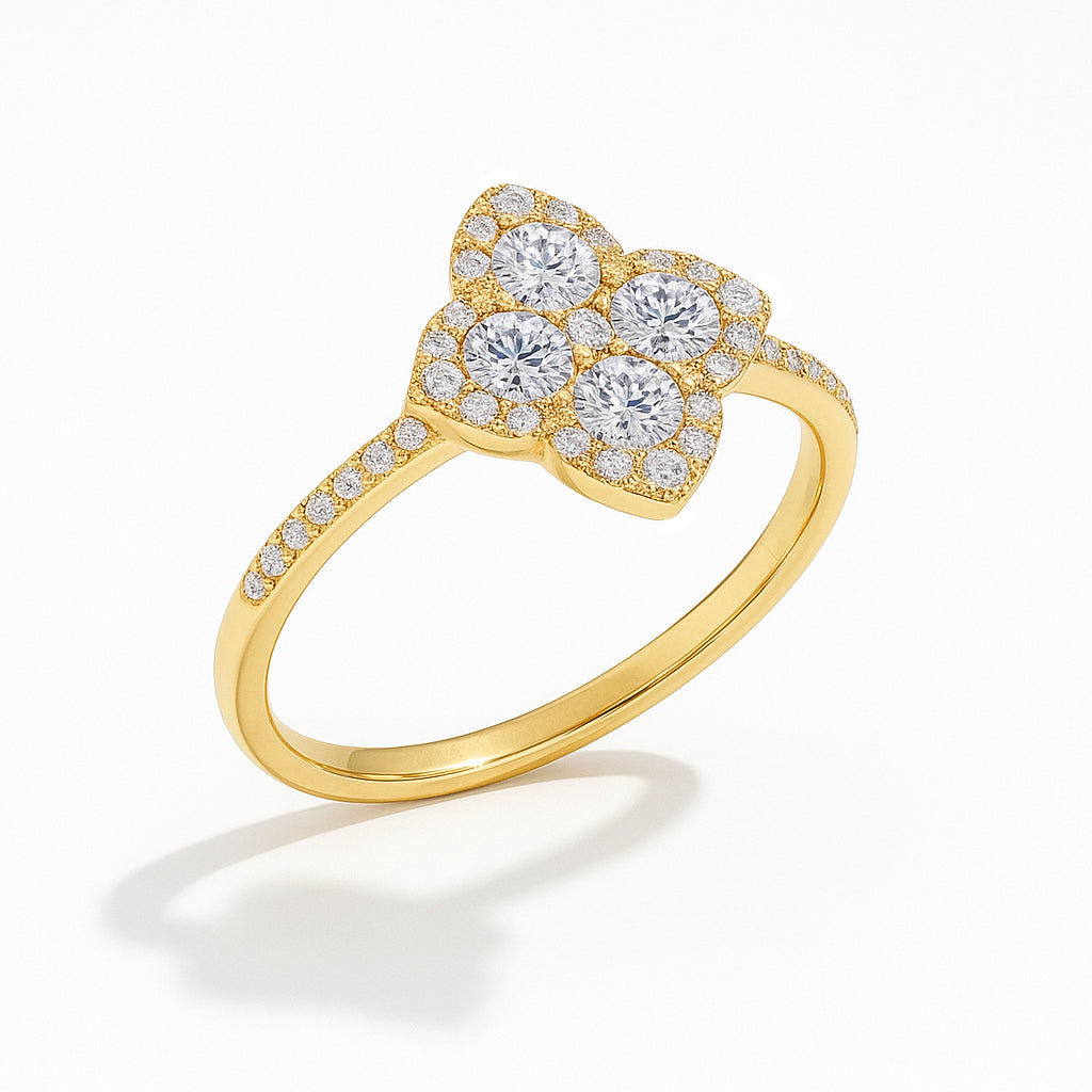 Yuna 4-Leaf Clover Round-Edge Pavé Moissanite Ring