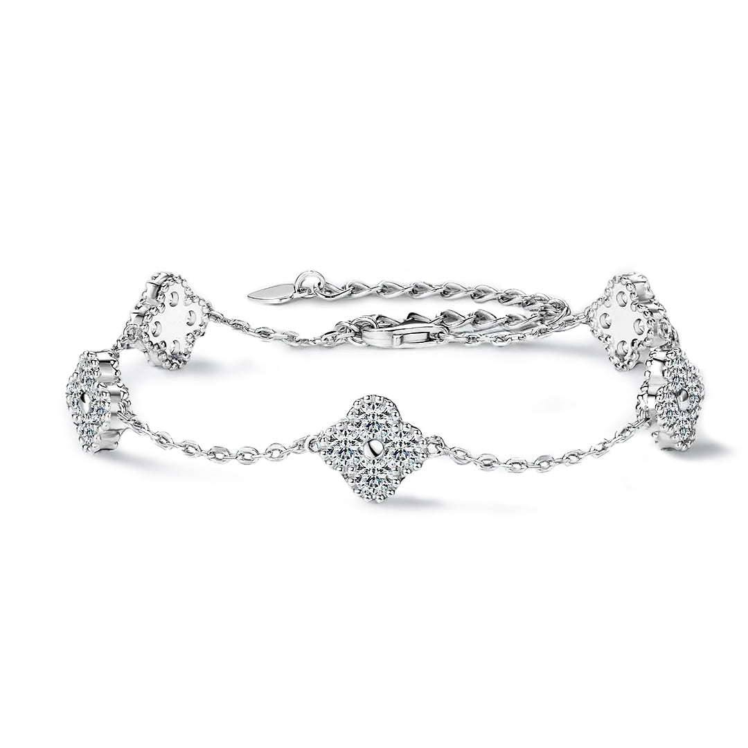 Yuna 5 Motif Clover Moissanite Bracelet