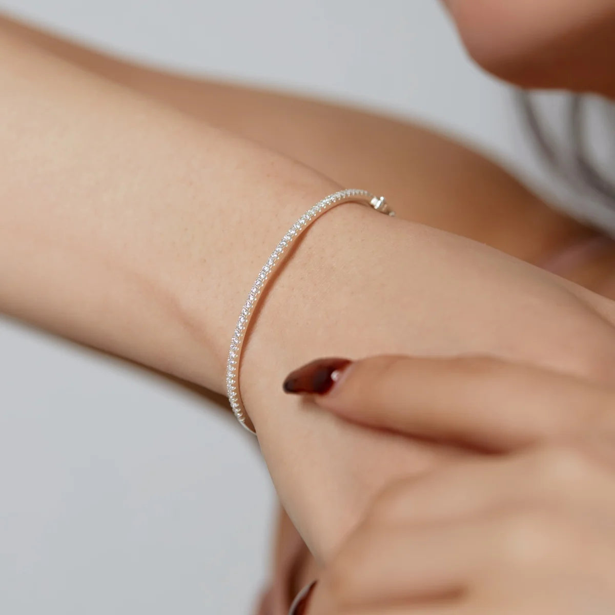 Charlotte Moissanite Hinged Bangle