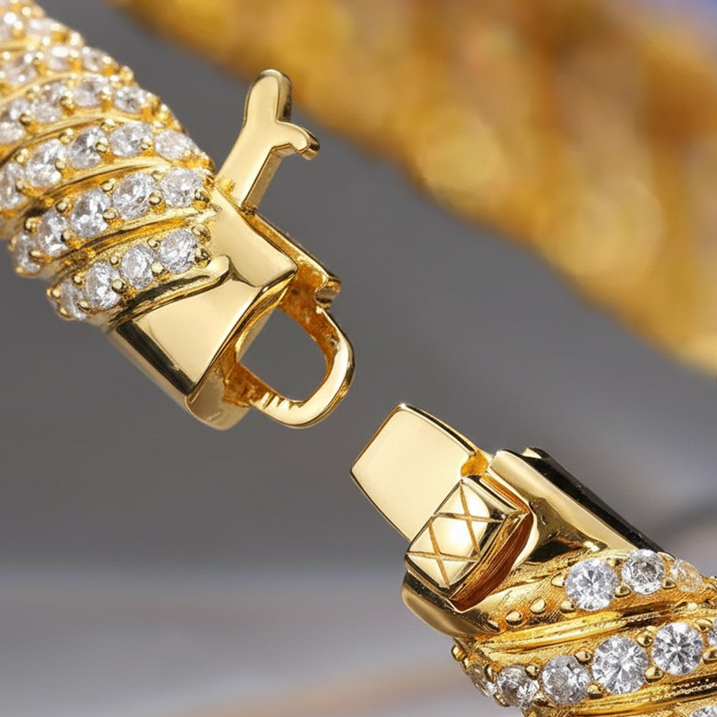 Lumière Twist Moissanite Bracelet