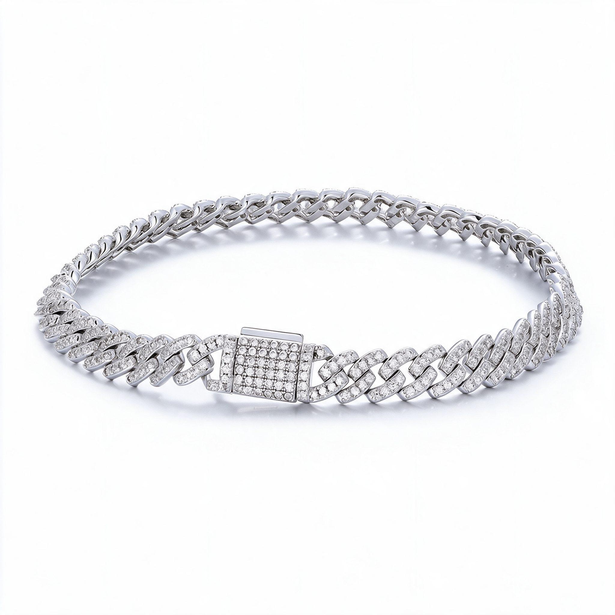 Catena Bold Bracelet 14k Platinum pave link detail