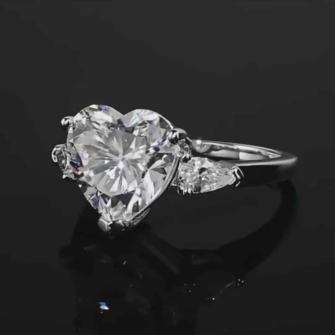 Amoura Heart Moissanite Ring