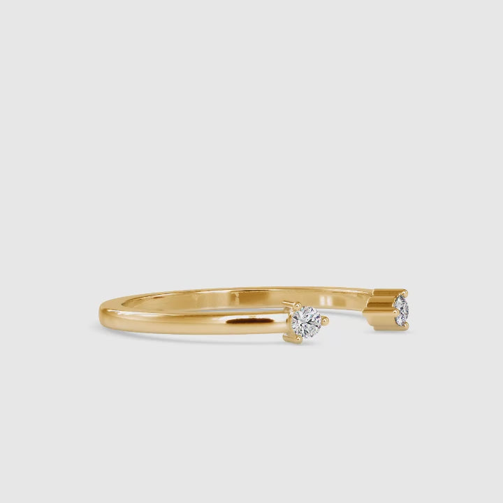 Evie Moissanite Ring