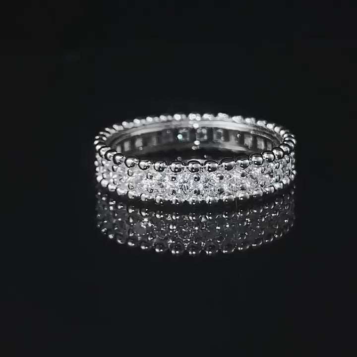 Éclat Moissanite Ring