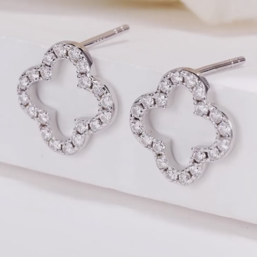 Yuna Mini 4 Leaf Clover Moissanite Earrings