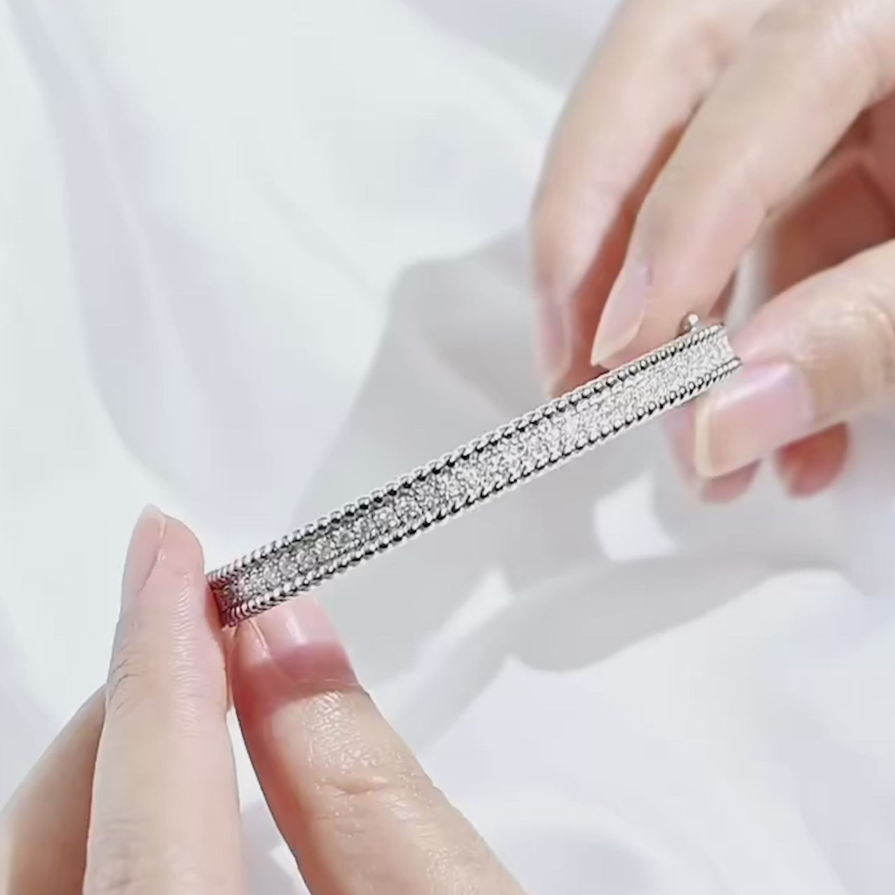 Éclat Moissanite Bracelet