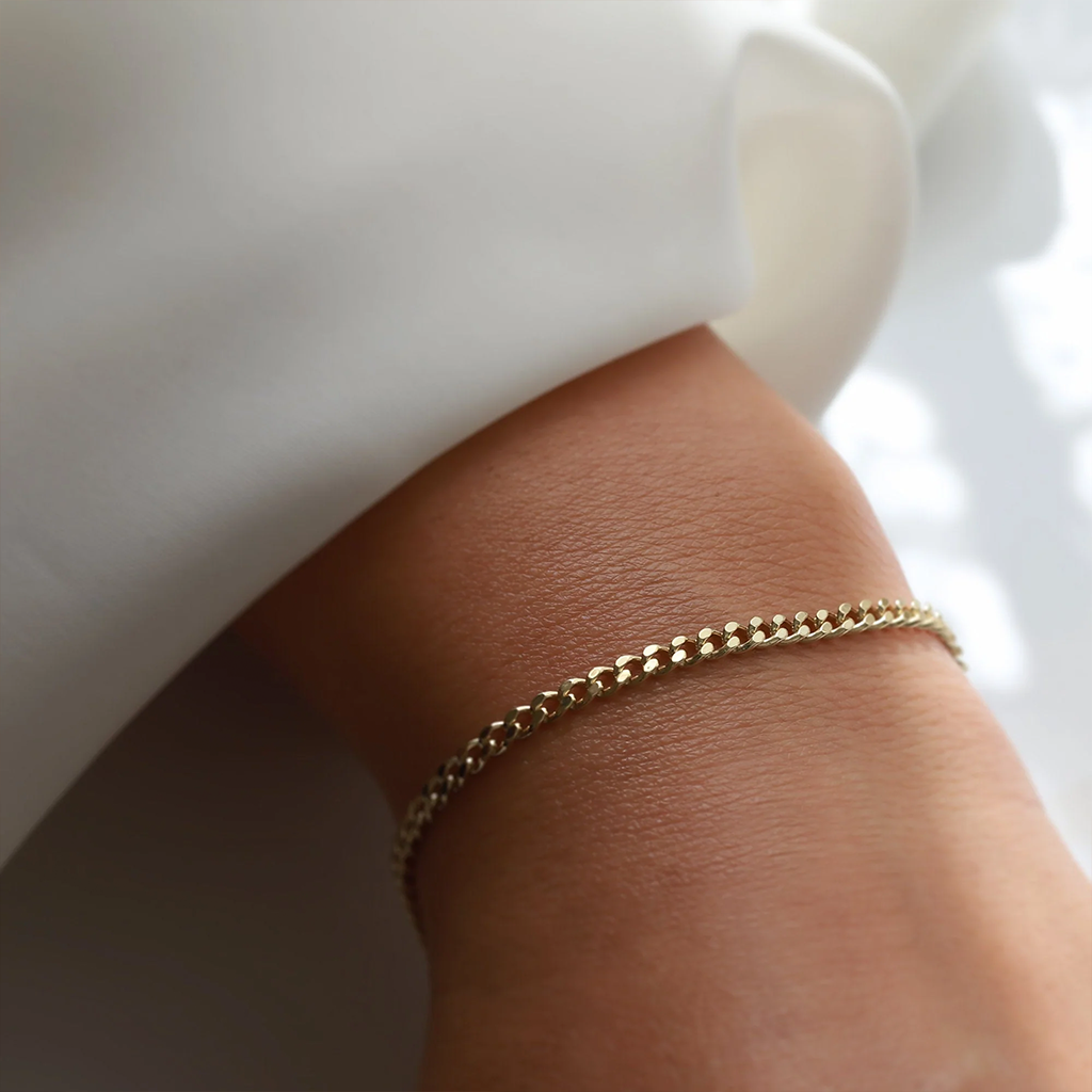 Flat Curb Link Unisex Bracelet Solid Gold